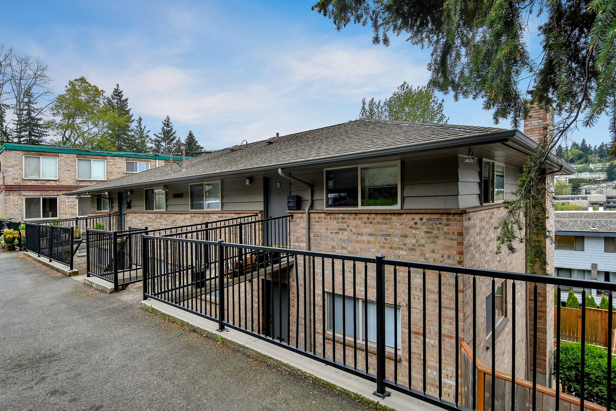 3043 81st Pl SE, Mercer Island, WA for sale Primary Photo- Image 1 of 1