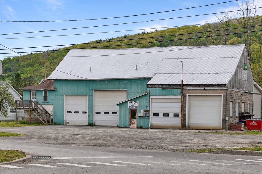 4 Delray Ave, Candor, NY for sale - Primary Photo - Image 1 of 31