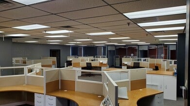 333 Cedar Ave, Middlesex, NJ for lease Interior Photo- Image 2 of 3