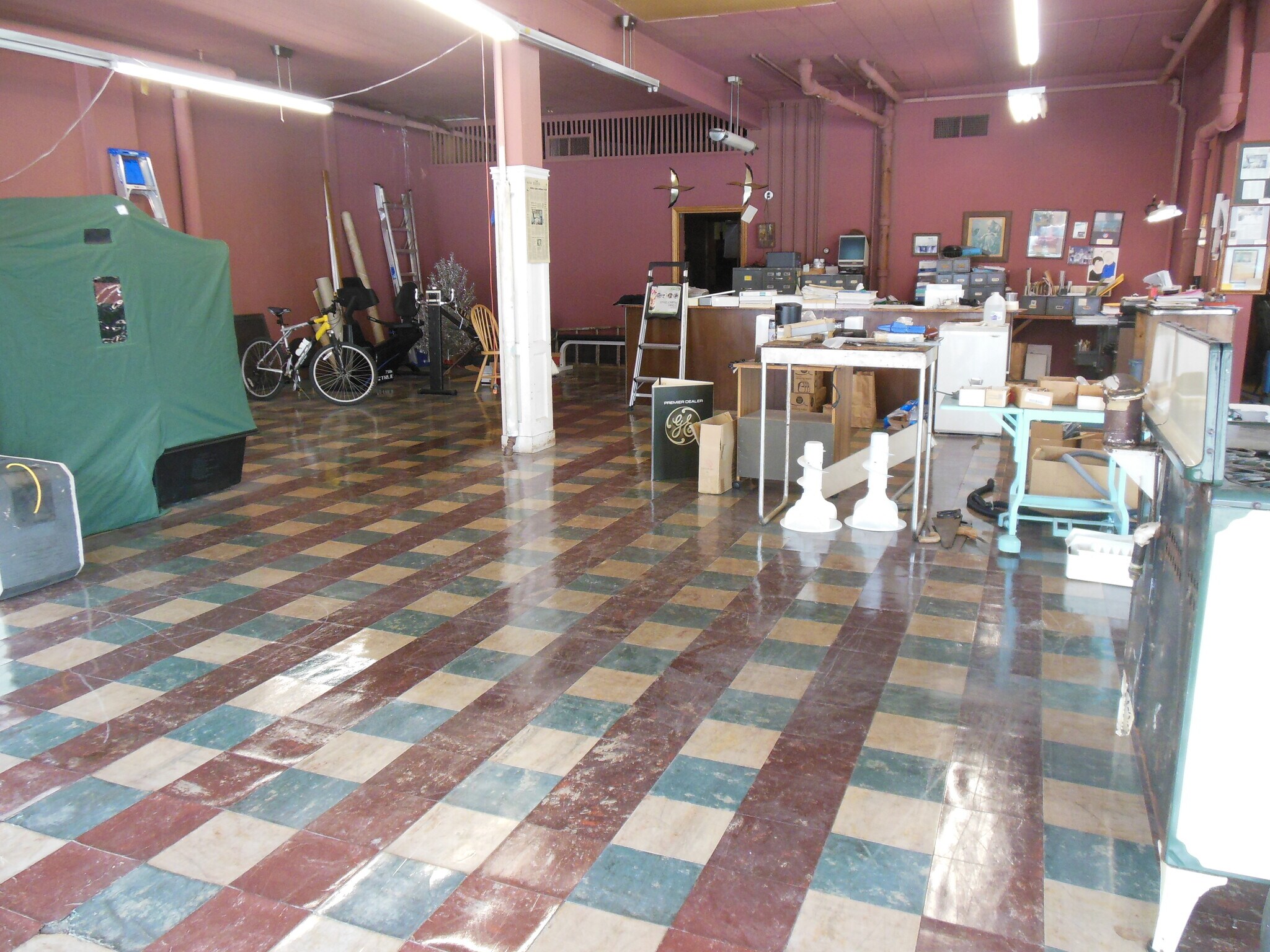 2926 Atwood Ave, Madison, WI 53704 Birrenkott Appliance Property