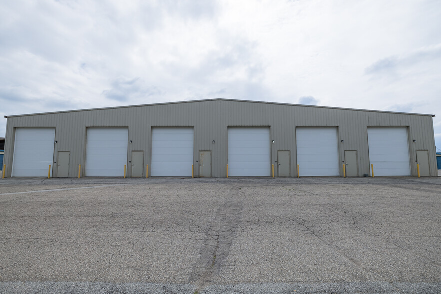 1823 E 53rd St, Anderson, IN for lease - Building Photo - Image 1 of 4