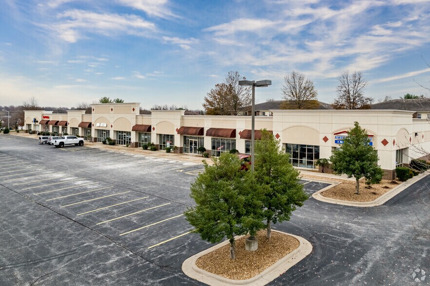 4032 W Lark Rd, Battlefield, MO for sale - Primary Photo - Image 1 of 1