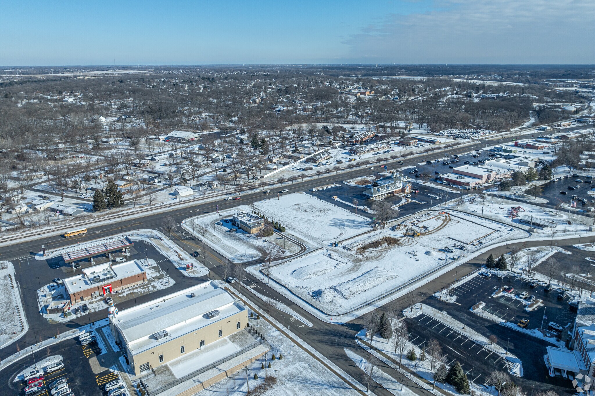 400 W Maple St, New Lenox, IL for sale Primary Photo- Image 1 of 1