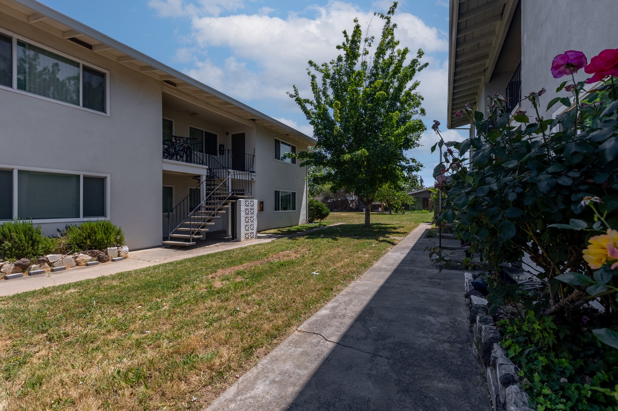 3326 Lerwick Rd, Sacramento, CA for sale Primary Photo- Image 1 of 23