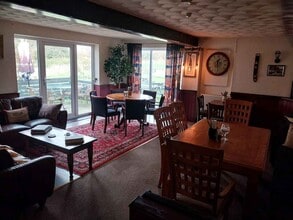 3 Lymm Rd, Altrincham for lease Interior Photo- Image 2 of 8