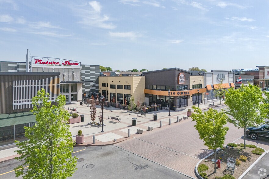 450-600 William S Canning Blvd, Fall River, MA for sale - Primary Photo - Image 1 of 1