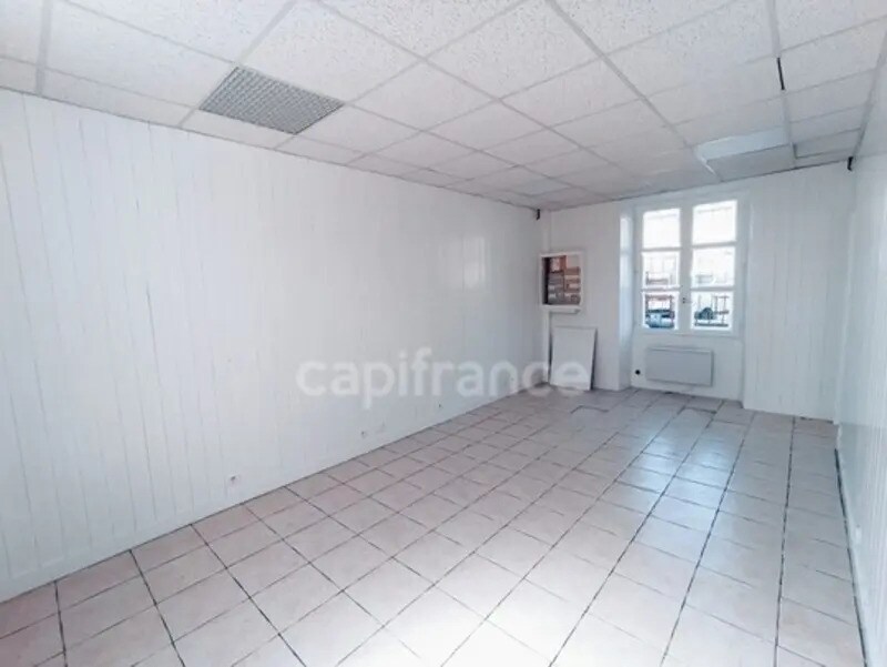 Flex in Longjumeau for sale Building Photo- Image 1 of 5
