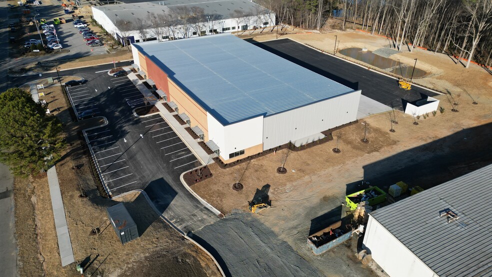 80 Technology Park Ln, Fuquay Varina, NC for lease - Building Photo - Image 1 of 4