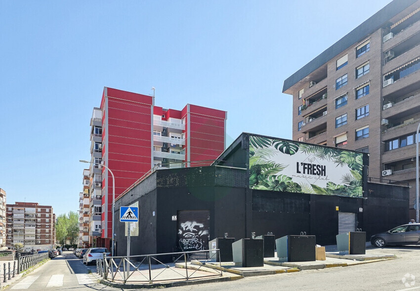 Retail in Fuenlabrada, Madrid for lease - Primary Photo - Image 1 of 15