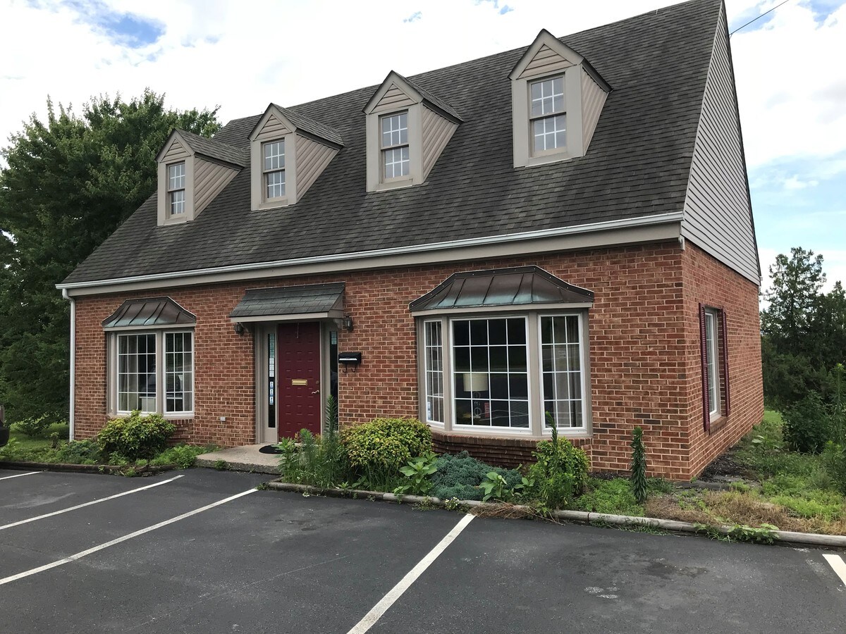 59 Lee Hwy, Verona, VA 24482