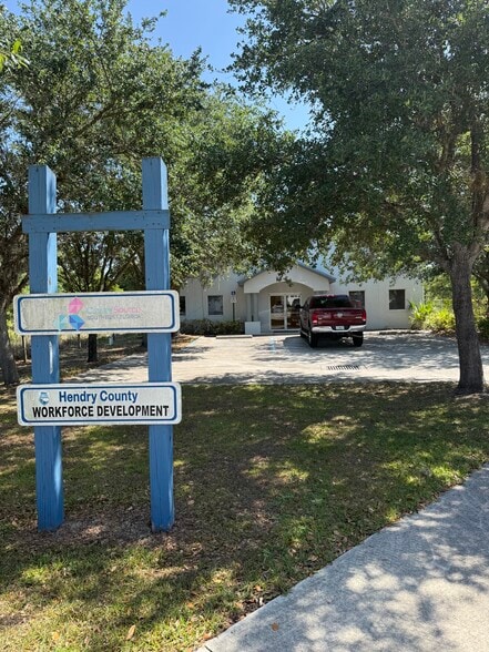 921 Anvil Way, LaBelle, FL for lease - Building Photo - Image 3 of 15