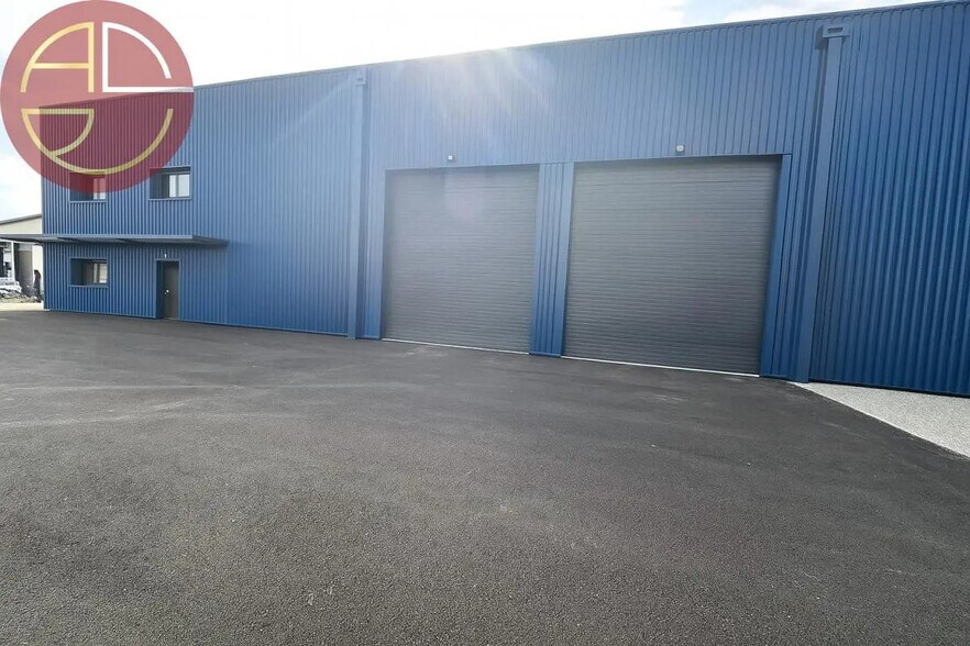 Industrial in Villeneuve-Tolosane for lease - Building Photo - Image 3 of 5
