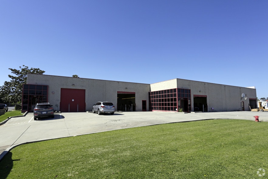 17771 Sampson Ln, Huntington Beach, CA for lease - Building Photo - Image 2 of 3