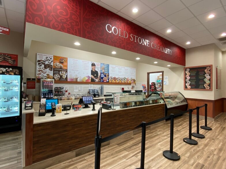 8459 Dorchester Rd, North Charleston, SC for sale - Interior Photo - Image 1 of 12