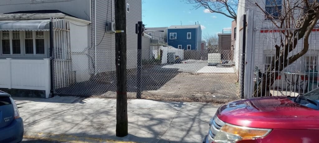 180 Shepherd Ave, Brooklyn, NY for sale Primary Photo- Image 1 of 1