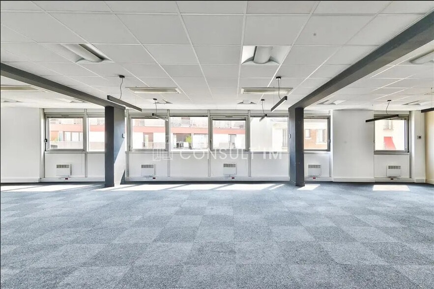 Office in Boulogne-Billancourt for lease - Building Photo - Image 1 of 7