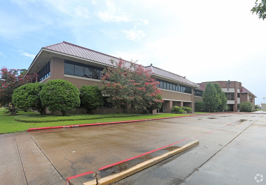 5616 E FM-1960, Humble, TX for lease - Primary Photo - Image 1 of 4