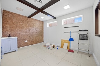 1940 Harrison St, Hollywood, FL for lease Interior Photo- Image 2 of 20