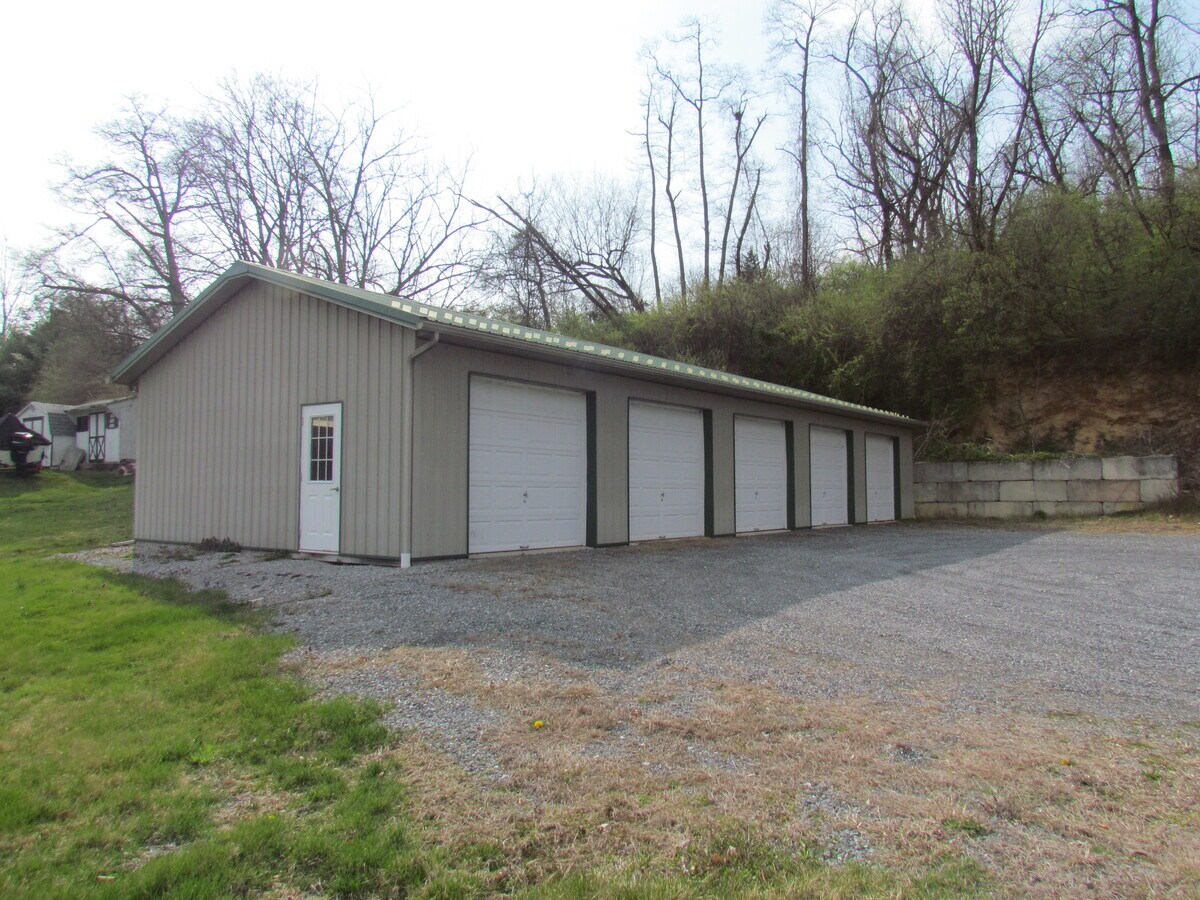 1051 Old Fritztown Rd, Sinking Spring, PA 19608