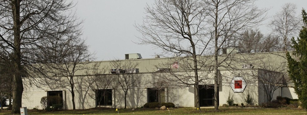 12420 Plaza Dr, Parma, OH for sale - Building Photo - Image 1 of 1