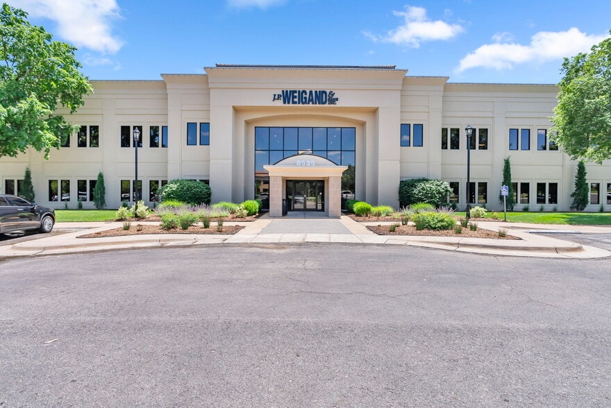 4 Building Portfolio in Wichita, Kansas portfolio of 4 properties for sale on LoopNet.com - Building Photo - Image 2 of 5