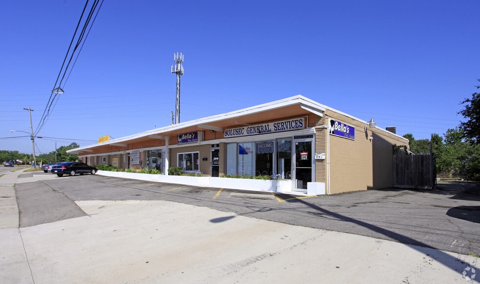 401-415 Edgebrook Dr, Houston, TX for lease - Primary Photo - Image 2 of 20