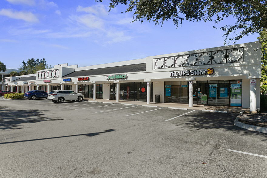 7495-7499 W Atlantic Ave, Delray Beach, FL 33446 - Amtrust Plaza | LoopNet