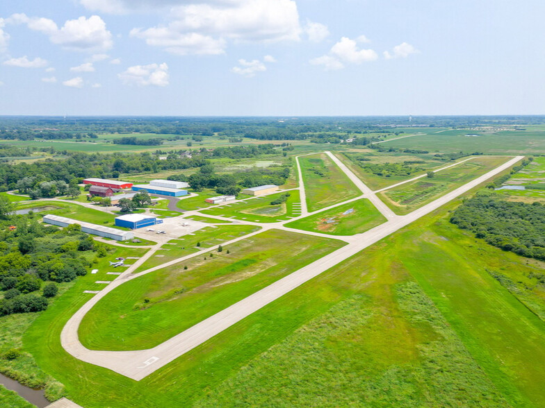 22731 W Townline Rd, Grayslake, IL for sale - Building Photo - Image 1 of 24