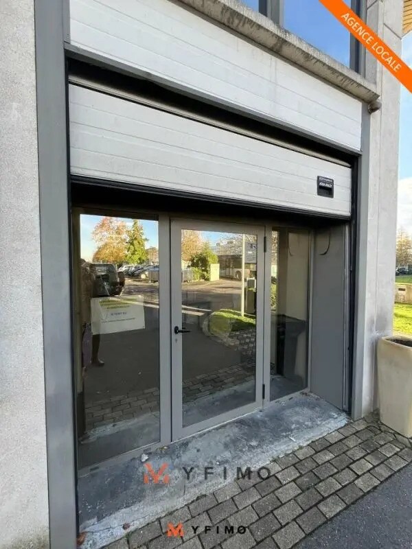 Office in Poissy for lease Building Photo- Image 1 of 19