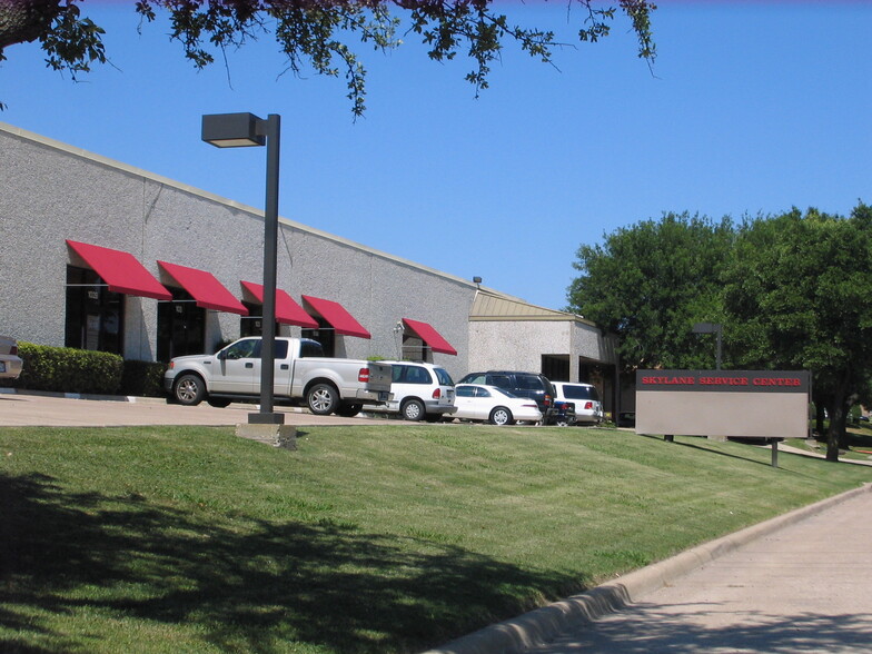 3151 Skylane Dr, Carrollton, TX for lease - Building Photo - Image 2 of 3