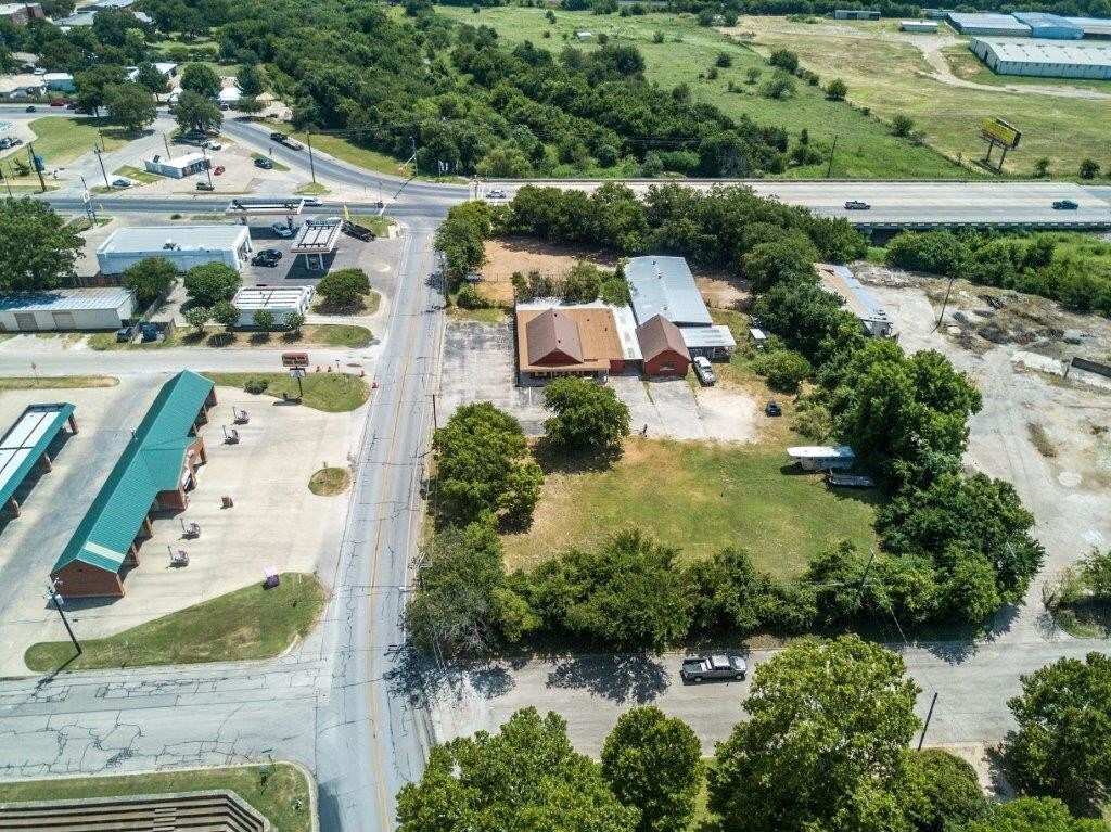 105 Country Club Rd, Cleburne, TX for sale Building Photo- Image 1 of 1