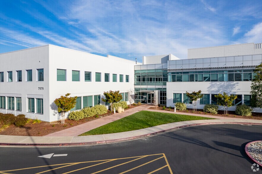 7979 Gateway Blvd, Newark, CA for lease - Building Photo - Image 2 of 6