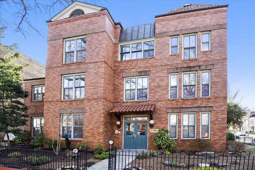 701 E St SE, Washington, DC for sale - Primary Photo - Image 1 of 1