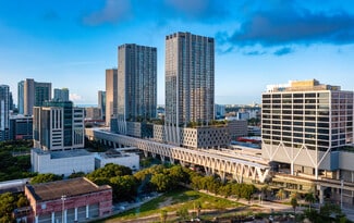 More details for 200-600 NW 1st St, Miami, FL - Retail for Lease