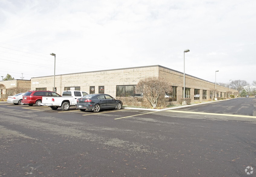 1230-1258 Allanson Rd, Mundelein, IL for lease - Building Photo - Image 1 of 14