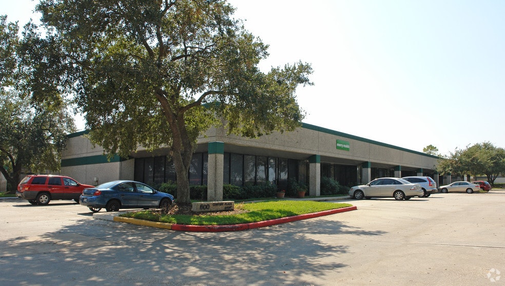 600 Century Plaza Dr, Houston, TX for lease - Building Photo - Image 3 of 7