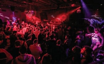 9,000 sf Former Nightclub For Lease - Bar