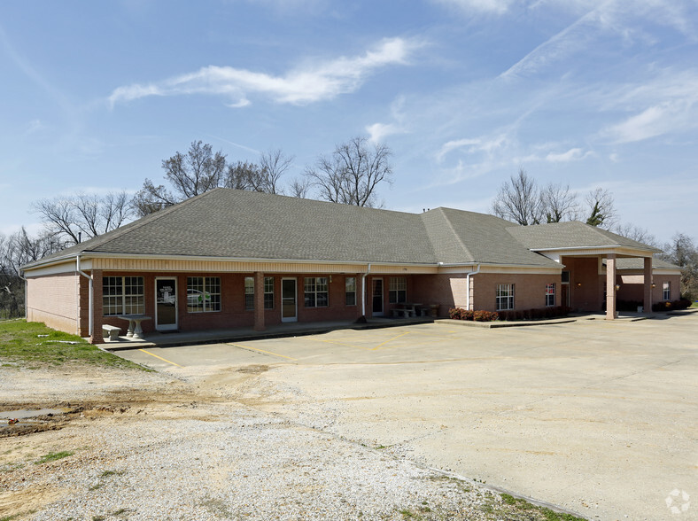 196-198 N Memphis St, Holly Springs, MS for sale - Primary Photo - Image 1 of 1