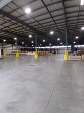 39-41 Burwell Rd, St Thomas, ON for lease Interior Photo- Image 2 of 11