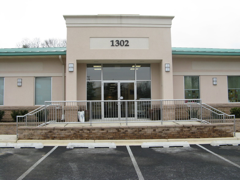 1302 Cronson Blvd, Crofton, MD for lease - Building Photo - Image 2 of 5