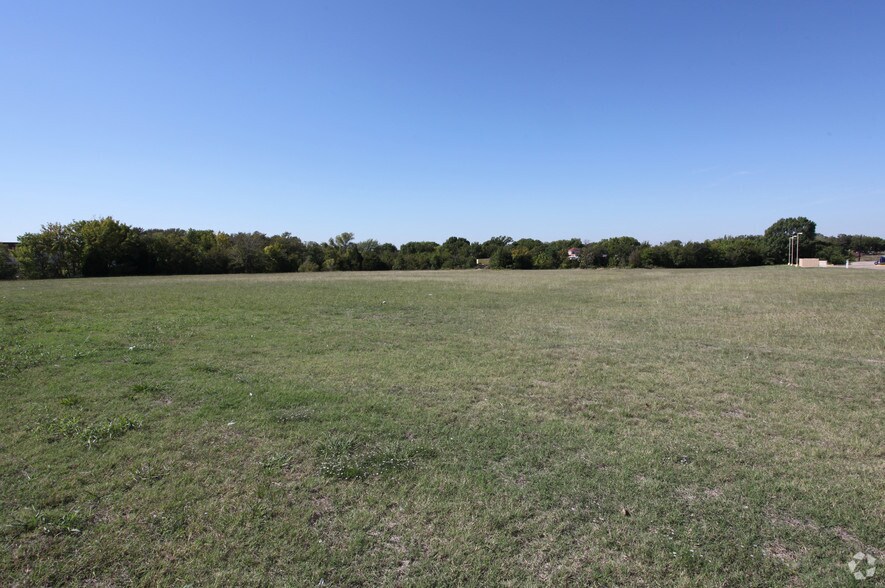 3318 Lakeview Pky, Rowlett, TX for sale - Primary Photo - Image 1 of 1