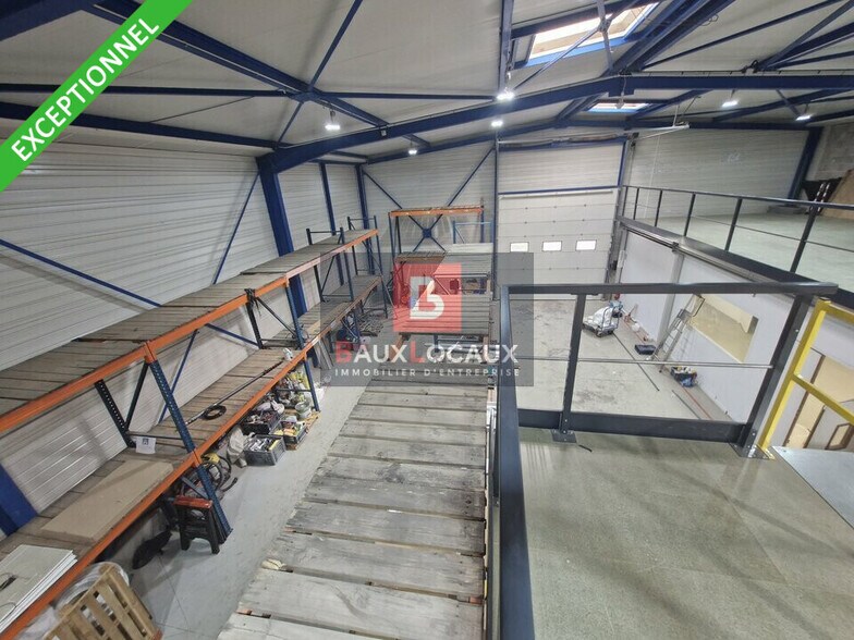 Flex in Velaux for lease - Interior Photo - Image 3 of 11
