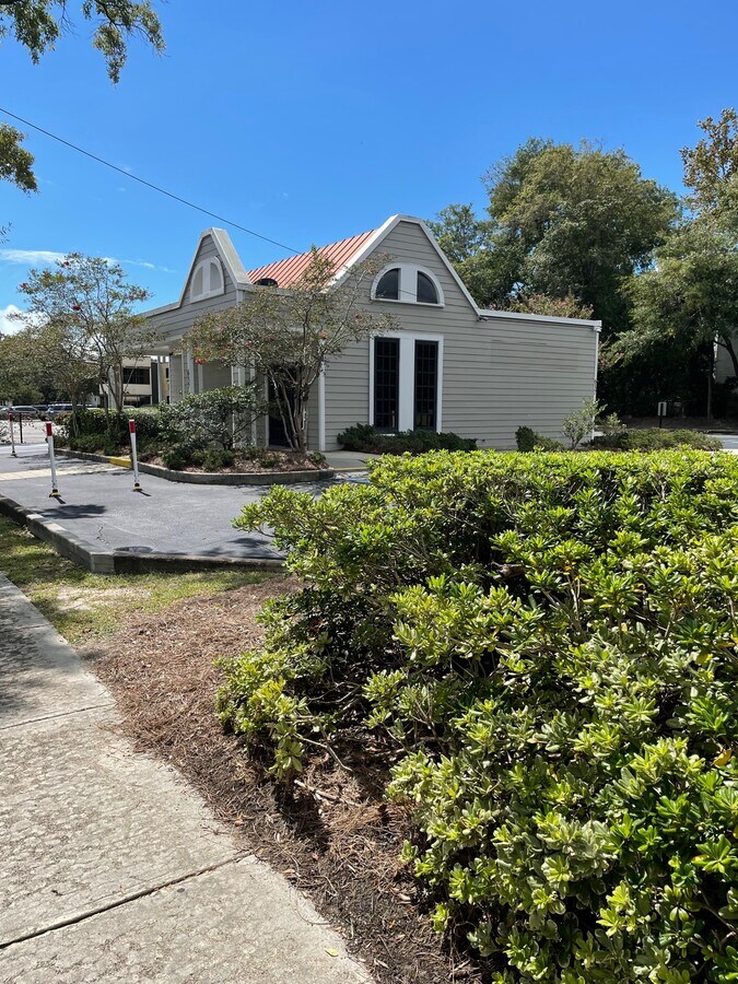 637 Rutledge Ave, Charleston, SC 29403 Retail for Lease