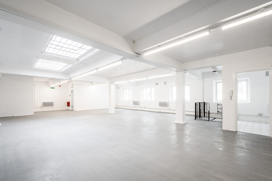 8-10 Ratcliffe Cross St, London for lease - Interior Photo - Image 2 of 22