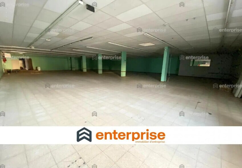 Retail in Bohain-en-Vermandois for sale - Interior Photo - Image 1 of 1
