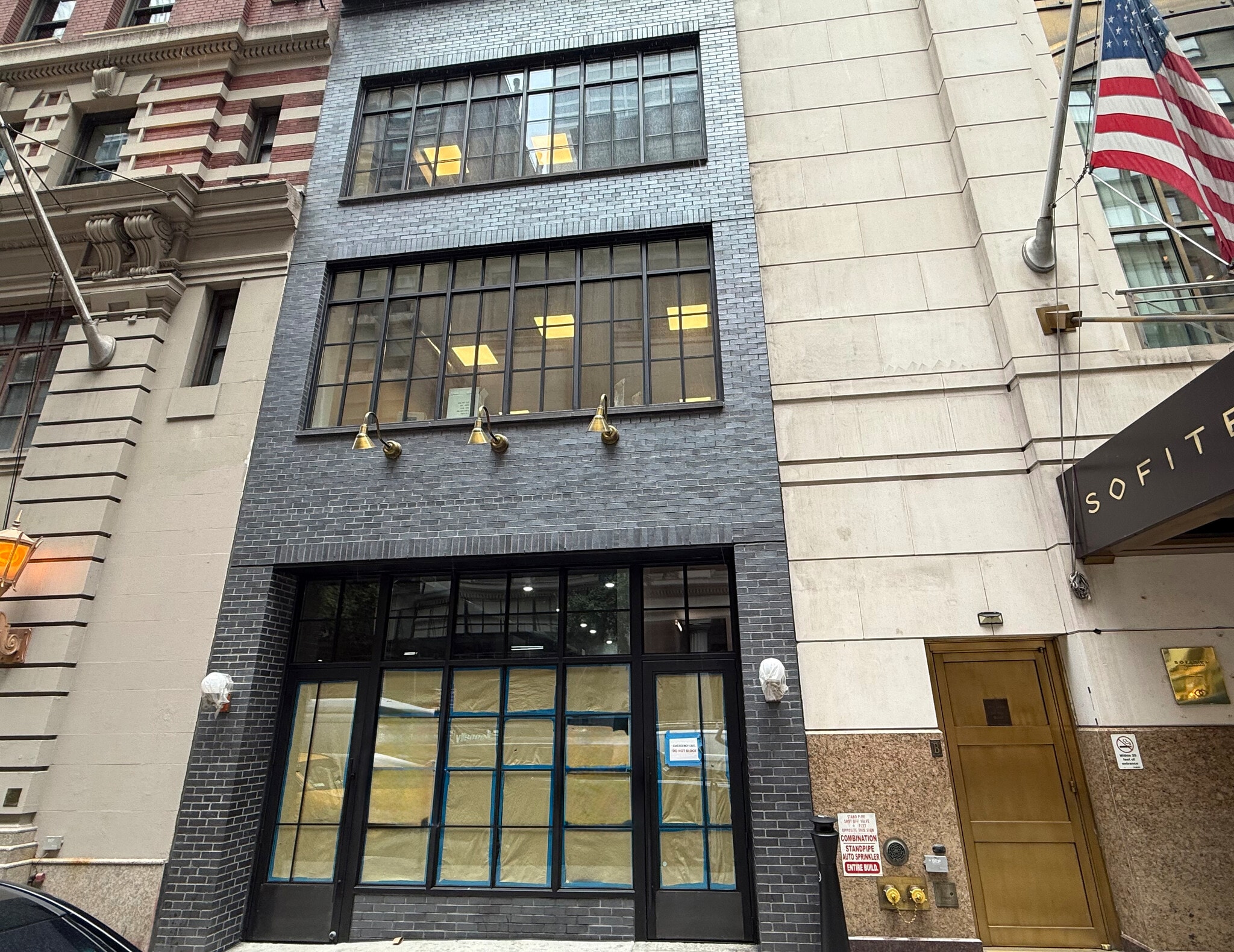 47 W 44th St, New York, NY for lease Building Photo- Image 1 of 2