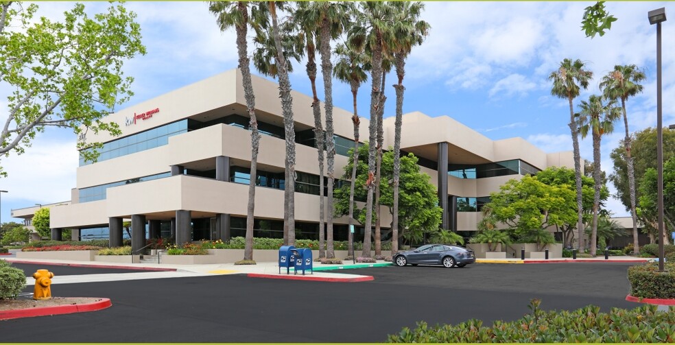 2100 Main St, Huntington Beach, CA for sale - Building Photo - Image 1 of 1