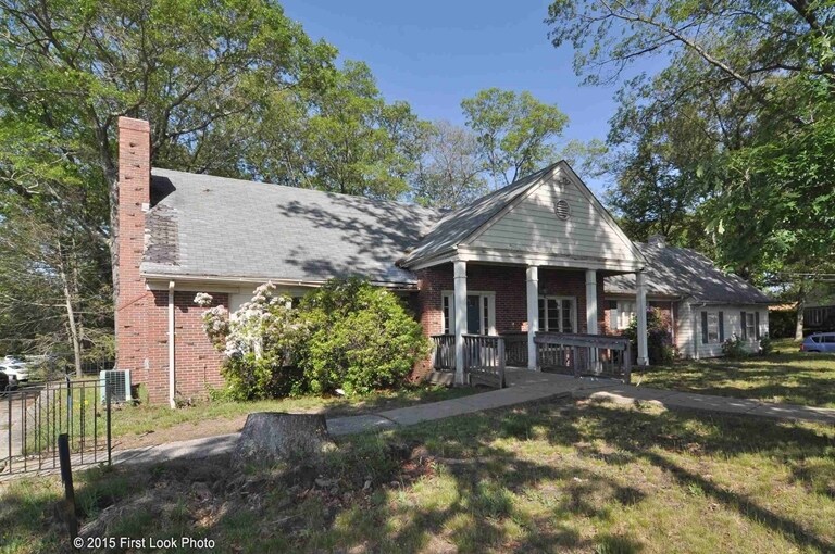 214 High Service Ave, North Providence, RI for sale - Primary Photo - Image 1 of 1