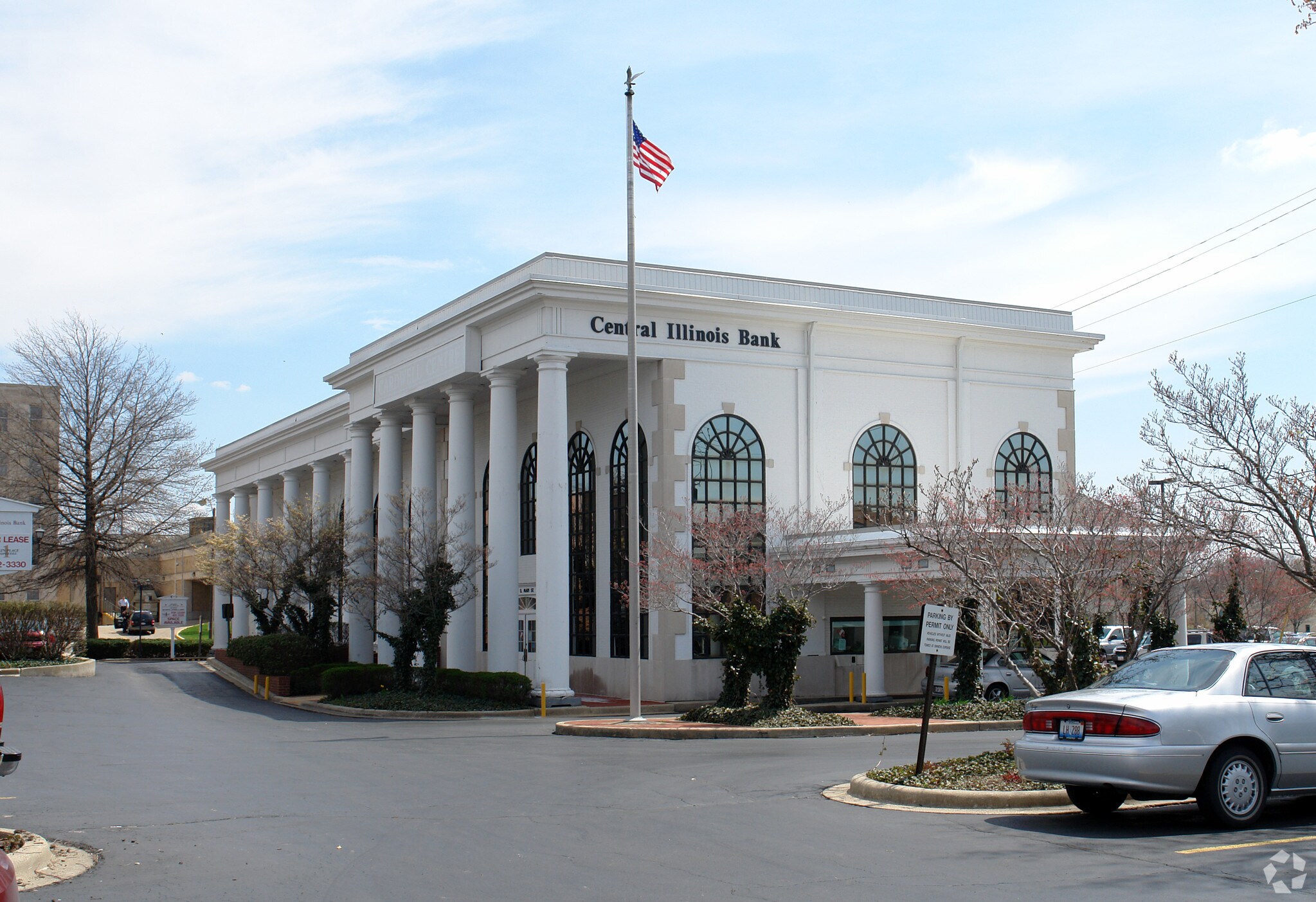 240 S Main St, Decatur, IL for sale Primary Photo- Image 1 of 1