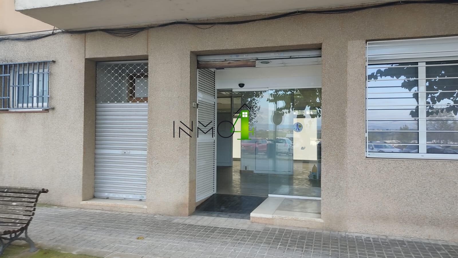 Retail in Montornès del Vallès, Barcelona for lease Interior Photo- Image 1 of 9